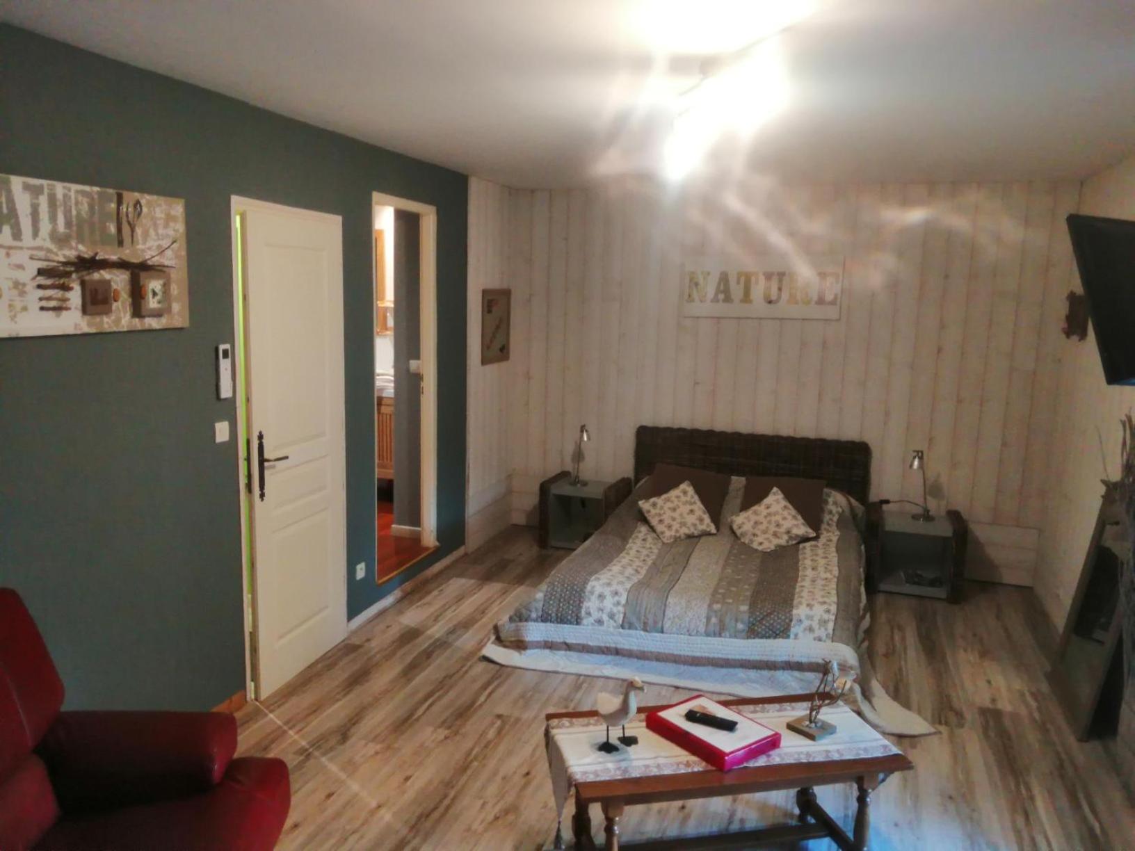 Les Tourterelles Bed & Breakfast Chabournay Bagian luar foto