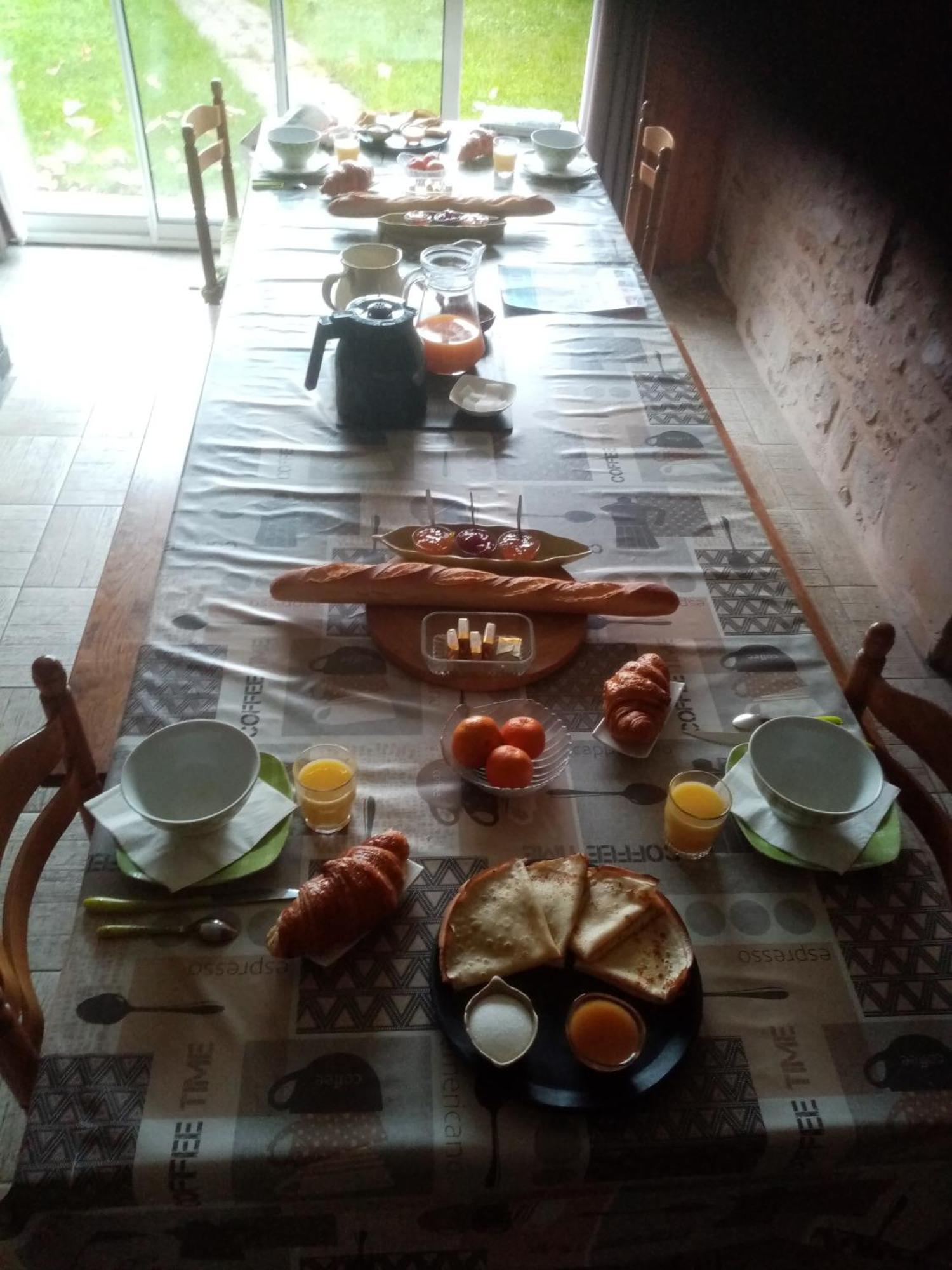 Les Tourterelles Bed & Breakfast Chabournay Bagian luar foto