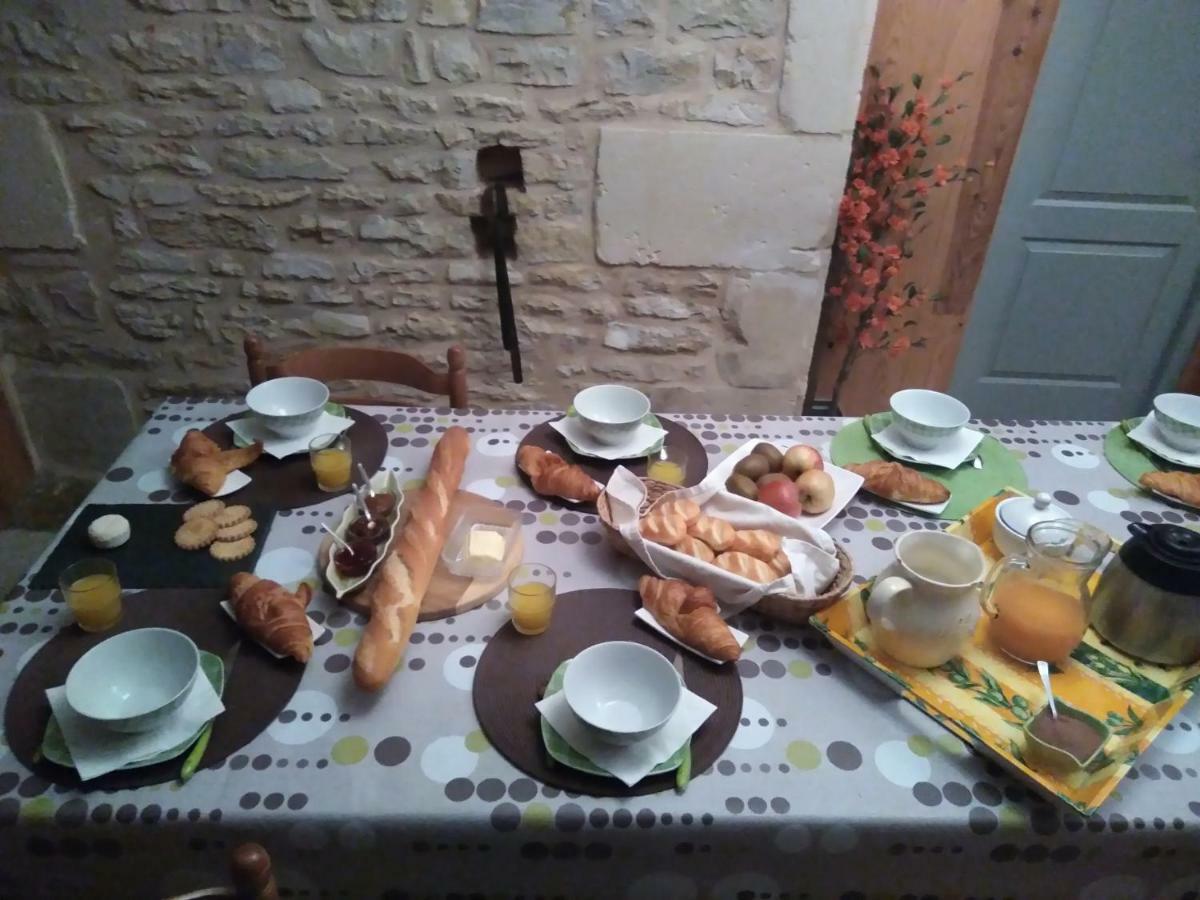 Les Tourterelles Bed & Breakfast Chabournay Bagian luar foto