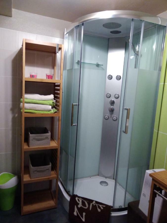 Les Tourterelles Bed & Breakfast Chabournay Bagian luar foto