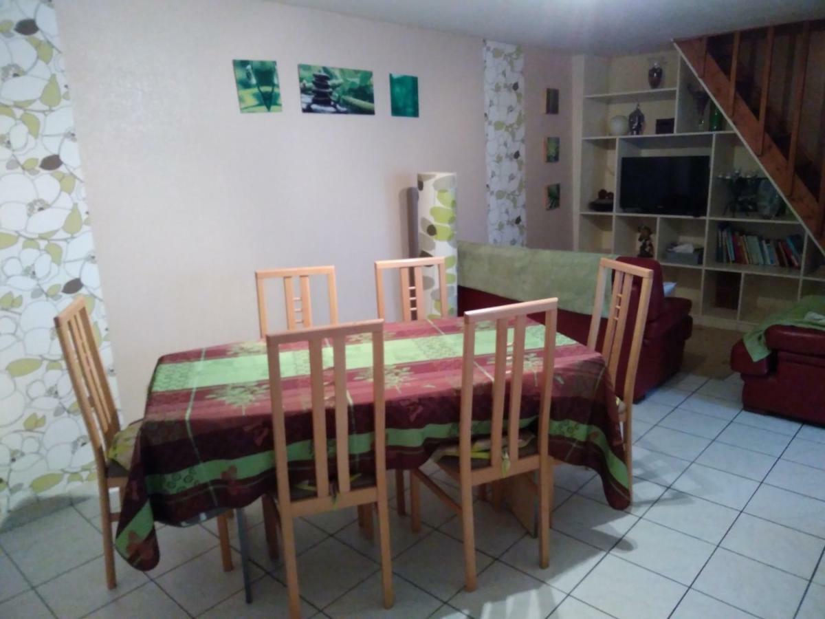 Les Tourterelles Bed & Breakfast Chabournay Bagian luar foto
