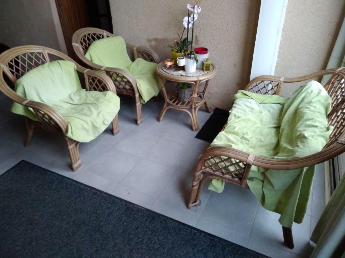Les Tourterelles Bed & Breakfast Chabournay Bagian luar foto